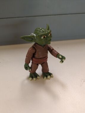 Figurine YODA 2009 Star Wars 2,5" Hasbro